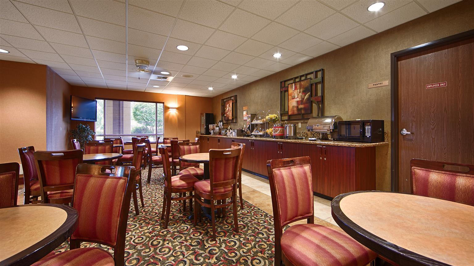 Best Western Cascade Inn & Suites Траутдейл Экстерьер фото