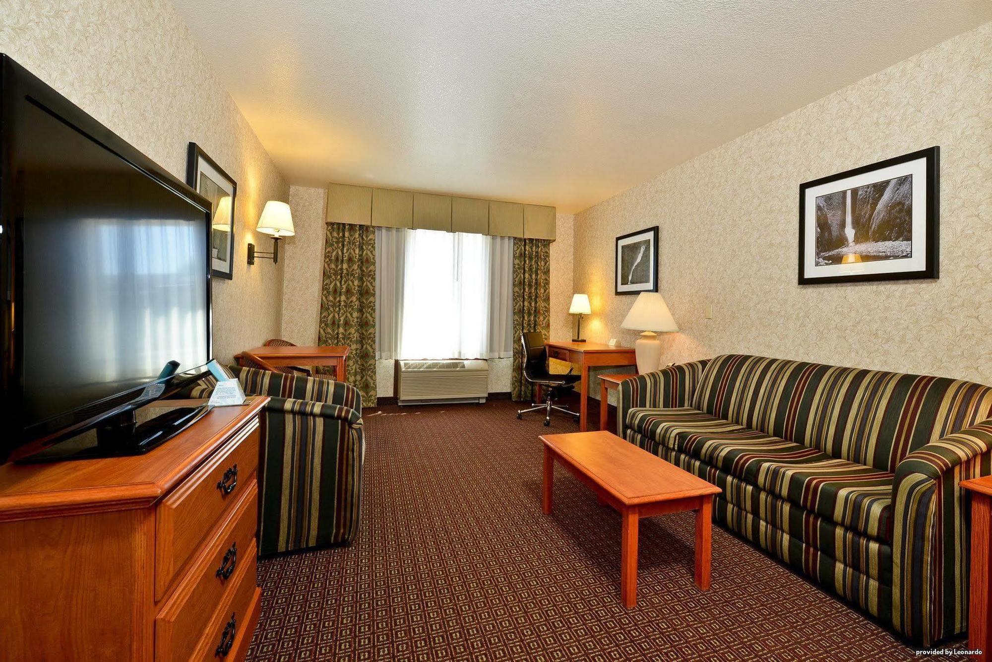 Best Western Cascade Inn & Suites Траутдейл Экстерьер фото