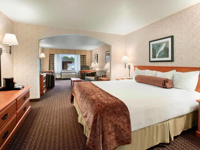 Best Western Cascade Inn & Suites Траутдейл Экстерьер фото